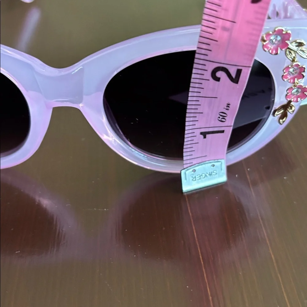 Cat Eye Metal Flowers, Pjnk frame, black /lens, 400% UV protect retro sunglasses